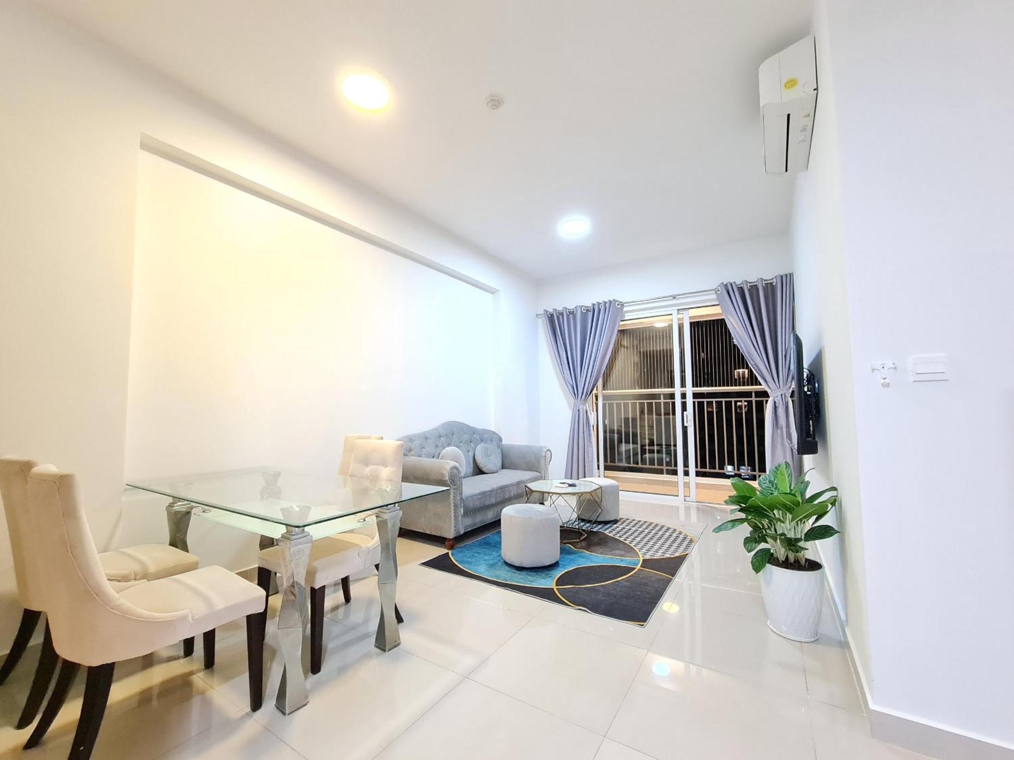 Sunrise Riverside 2Br-3Br Хошимин Экстерьер фото